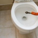 debouchage-deboucheur-canalisation-egout-wc (34) débouchage toilette avec un furet de plomberie
